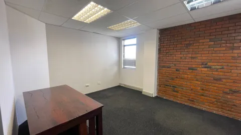 Office to let in Midrand (3)
